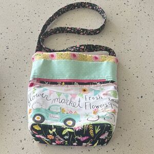 handmade Multicolor Floral Crossbody Bag Shoulder Bag Summer Markets Casual EUC